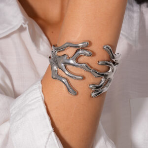 The Flared Saddle silver Hinged Cuff