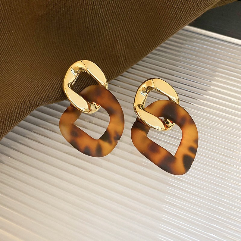 The Interlocking Tortoiseshell Links - Image 3